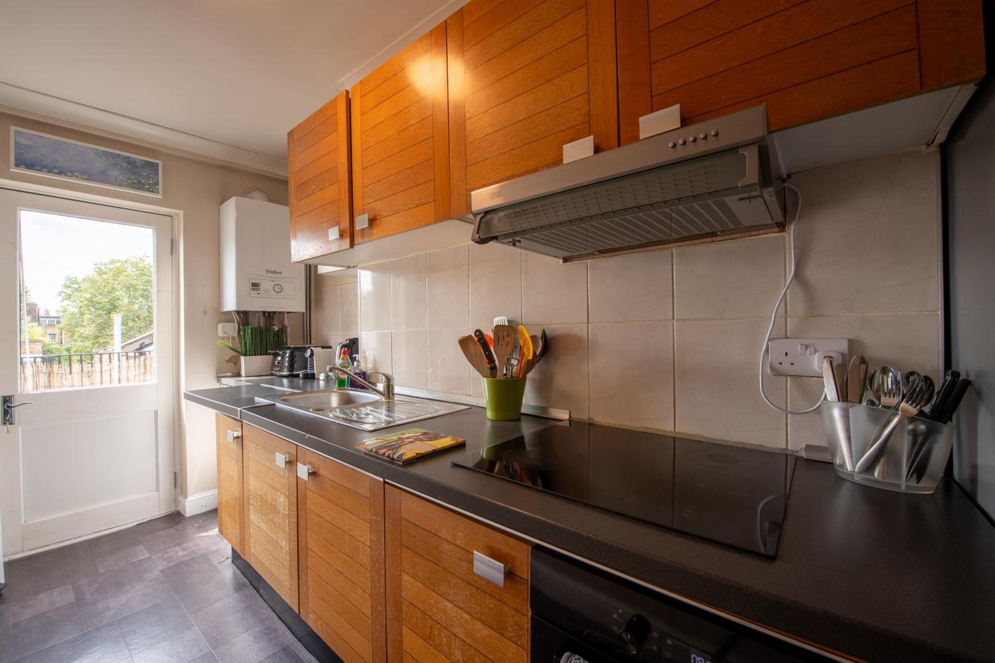 לונדון Modernised Apartments 1 And 2 Bedrooms Option Terrace And Balcony High Street מראה חיצוני תמונה